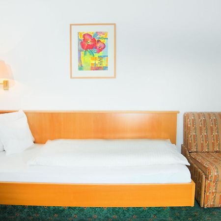 Hotel Zum Hirsch Wertingen Phòng bức ảnh