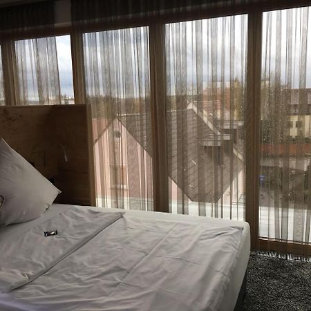 Hotel Zum Hirsch Wertingen Ngoại thất bức ảnh