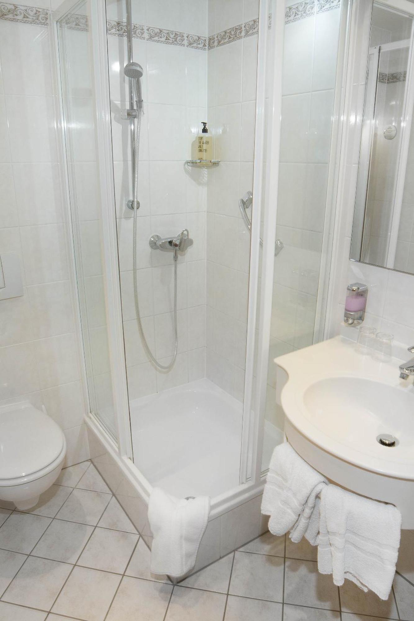 Hotel Zum Hirsch Wertingen Phòng bức ảnh