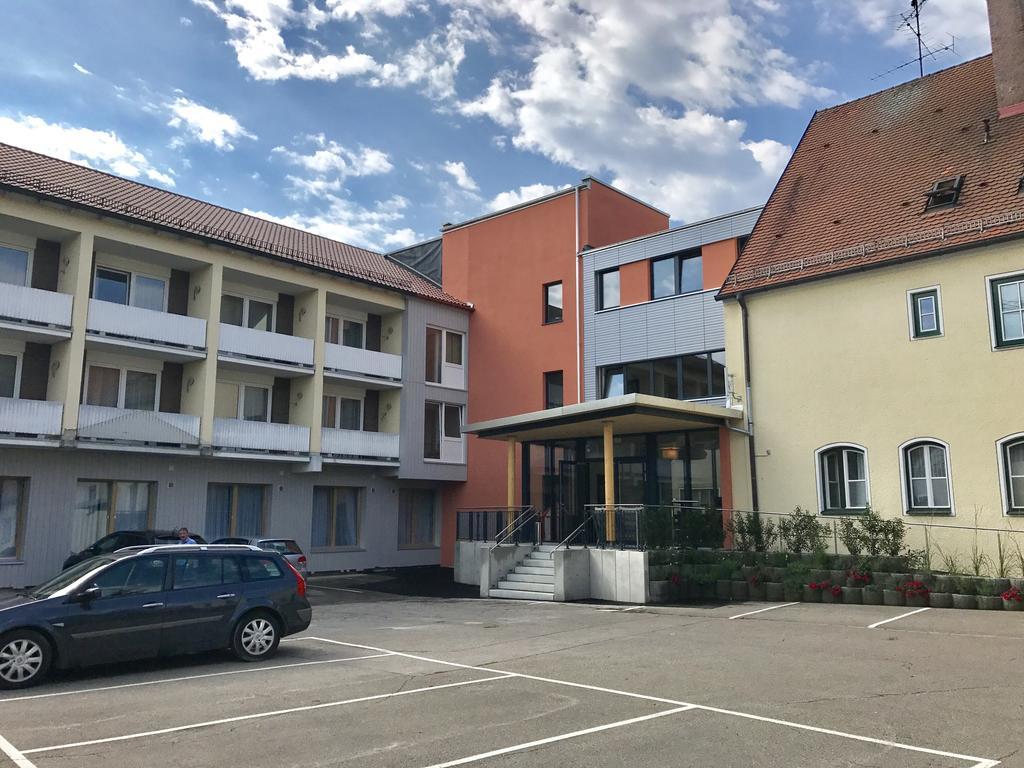 Hotel Zum Hirsch Wertingen Ngoại thất bức ảnh