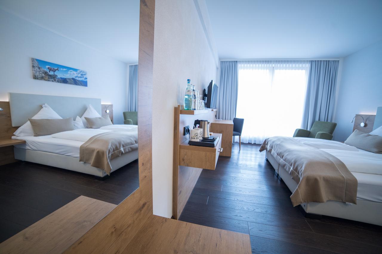 Hotel Zum Hirsch Wertingen Ngoại thất bức ảnh