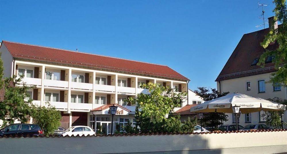 Hotel Zum Hirsch Wertingen Ngoại thất bức ảnh