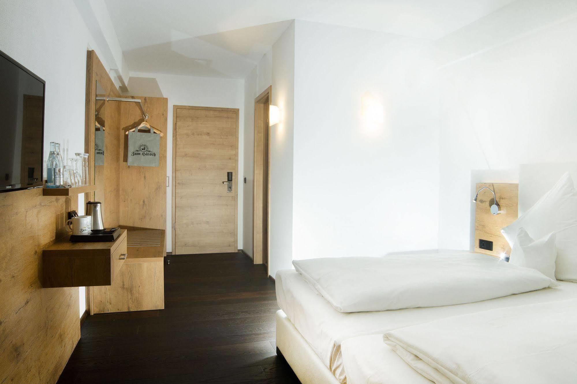 Hotel Zum Hirsch Wertingen Ngoại thất bức ảnh